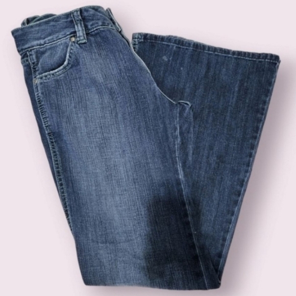 Gap Ultra Low Rise.Zip Fly Ankle Wide Leg Blue Jeans Size 10 (NEW) - Picture 1 of 11